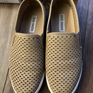 Steve Madden “Elouise” Slip‑On Sneakers – Camel (Size 8.5)